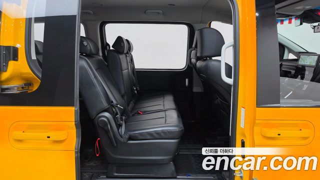 Hyundai Staria L3.5  Kinder Safety Car 11-Seater 2025 — фото 11