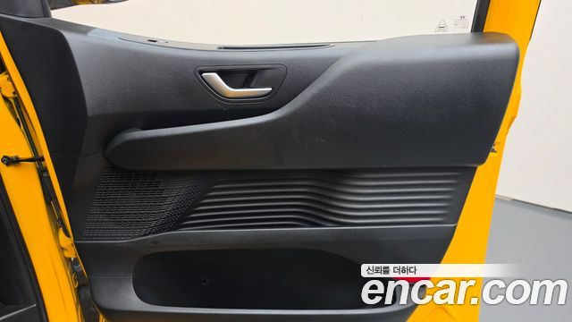 Hyundai Staria L3.5  Kinder Safety Car 11-Seater 2025 — фото 25