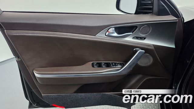 Kia Stinger 2.0 Turbo AWD Platinum 2019 — фото 24