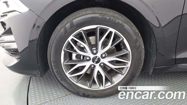 Kia K5 (III) 2.0 Trendy 2023 — фото 5