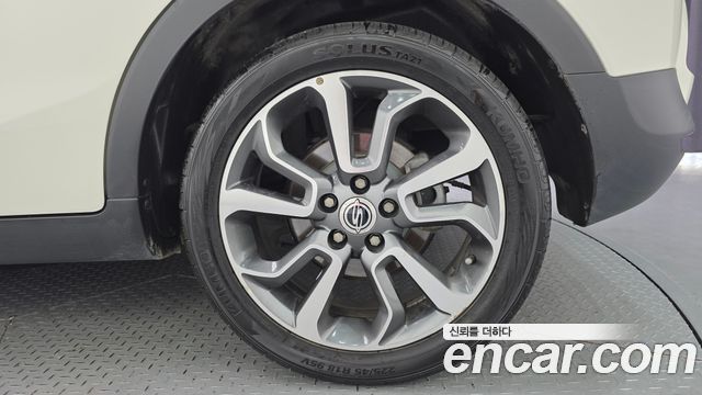 KG Mobility (SsangYong) Tivoli Diesel VX 2WD 2016 — фото 5