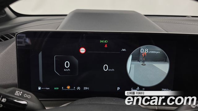 Kia Sportage (V) Gasoline 1.6 Turbo 2WD Signature 2025 — фото 8