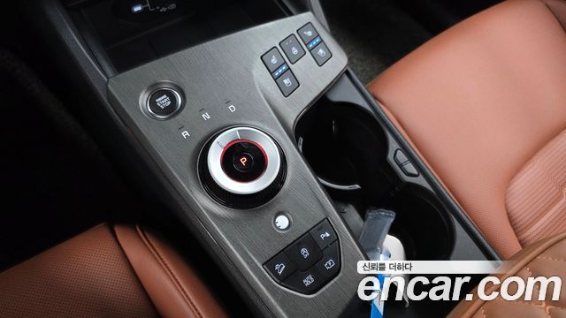 Kia Sportage (V) Gasoline 1.6 Turbo 2WD Signature 2025 — фото 9