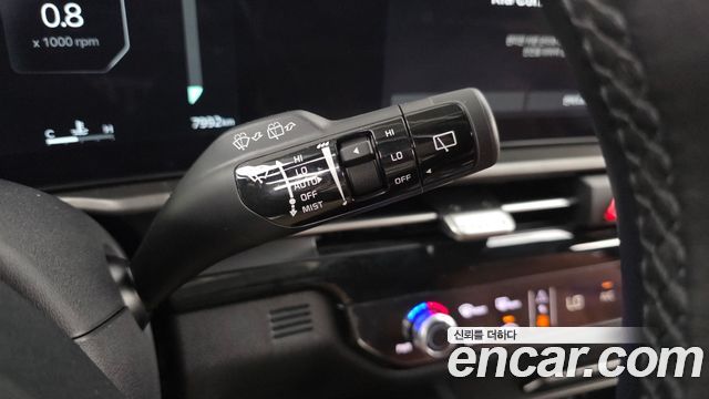 Kia Sportage (V) Gasoline 1.6 Turbo 2WD Signature 2025 — фото 28