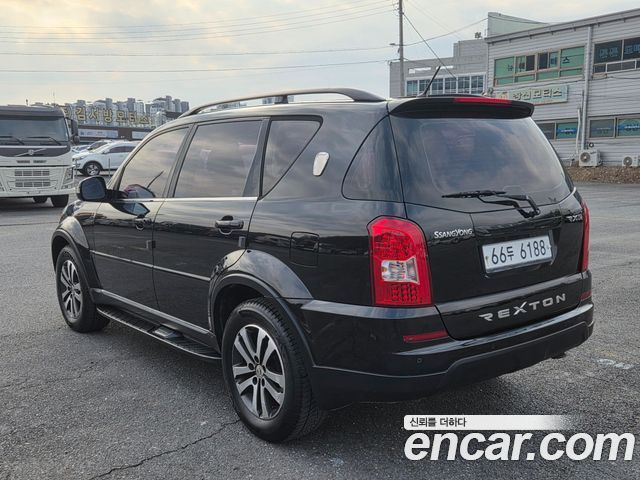 KG Mobility (SsangYong) Rexton W 2.0 4WD RX7 Luxury 2014 — фото 3