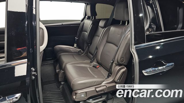Honda Odyssey 3.5 5th 2019 — фото 15