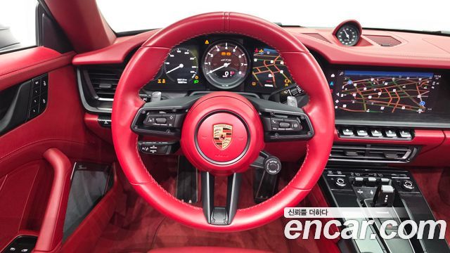 Porsche 911 (992) Carrera 4 GTS Cabriolet 2024 — фото 13