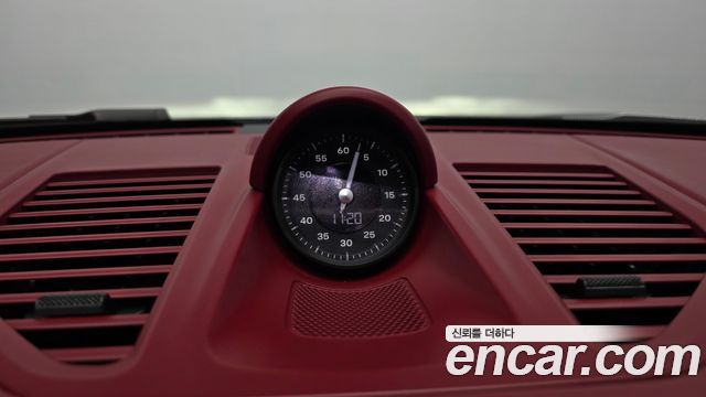 Porsche 911 (992) Carrera 4 GTS Cabriolet 2024 — фото 17