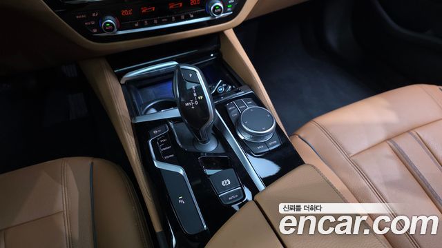 BMW 5 Series (G30) 520i Luxury 2020 — фото 9