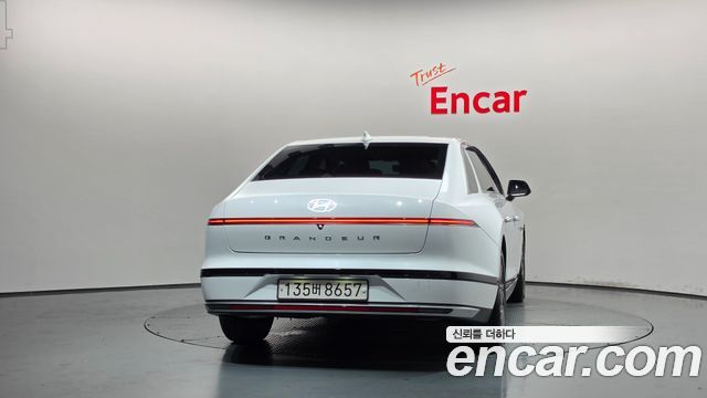 Hyundai Grandeur (GN7) 3.5 LPG 2WD (Taxi) Deluxe 2023 — фото 4