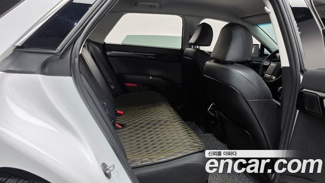 Hyundai Grandeur (GN7) 3.5 LPG 2WD (Taxi) Deluxe 2023 — фото 15