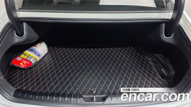 Hyundai Grandeur (GN7) 3.5 LPG 2WD (Taxi) Deluxe 2023 — фото 24