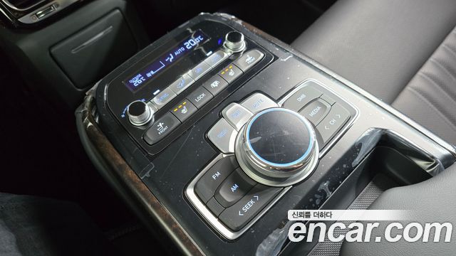 Genesis G90 3.8 AWD Luxury 2020 — фото 17