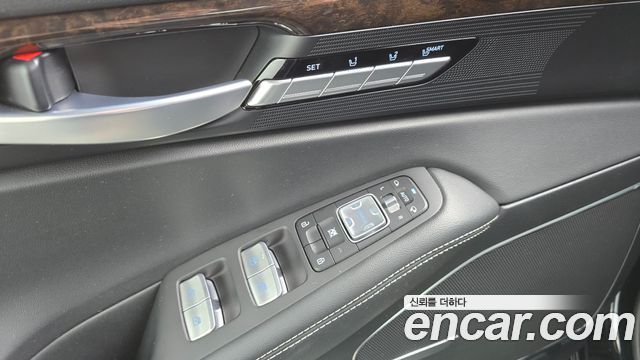 Genesis G90 3.8 AWD Luxury 2020 — фото 28