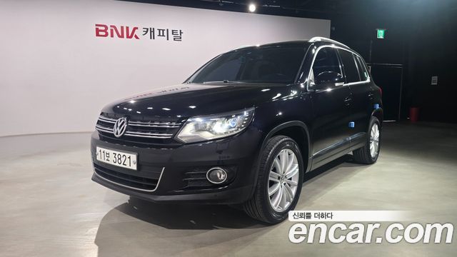 Volkswagen Tiguan 2.0 TDI  Premium 5N 2015 — фото 1