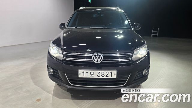 Volkswagen Tiguan 2.0 TDI  Premium 5N 2015 — фото 3