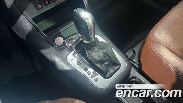 Volkswagen Tiguan 2.0 TDI  Premium 5N 2015 — фото 9