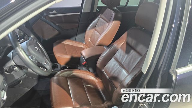 Volkswagen Tiguan 2.0 TDI  Premium 5N 2015 — фото 10