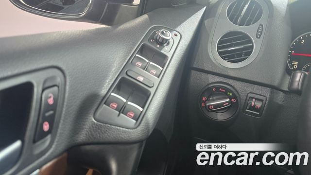 Volkswagen Tiguan 2.0 TDI  Premium 5N 2015 — фото 20