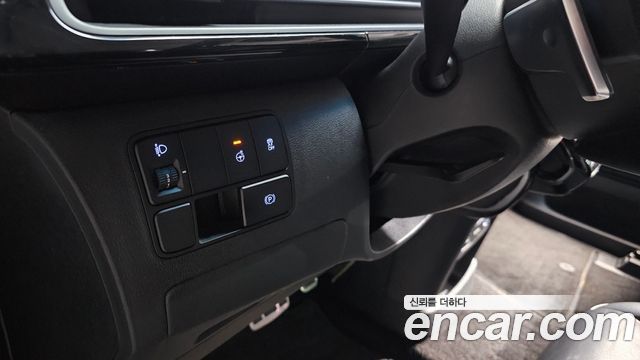 Hyundai Staria L3.5 Lounge 9-Seater Inspiration 2023 — фото 17