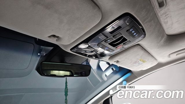 Hyundai Staria L3.5 Lounge 9-Seater Inspiration 2023 — фото 18