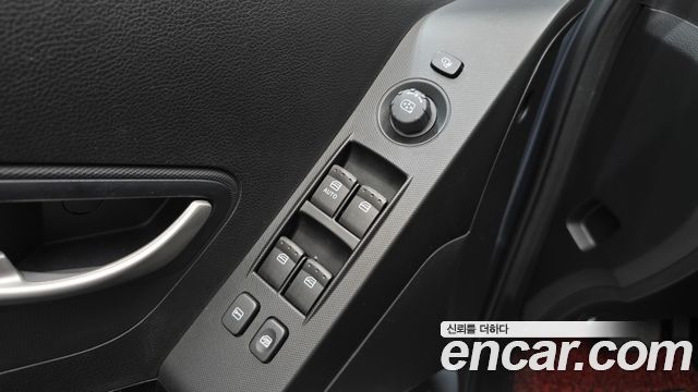 KG Mobility (SsangYong) Korando C Clubby 2WD Standard 2013 — фото 19