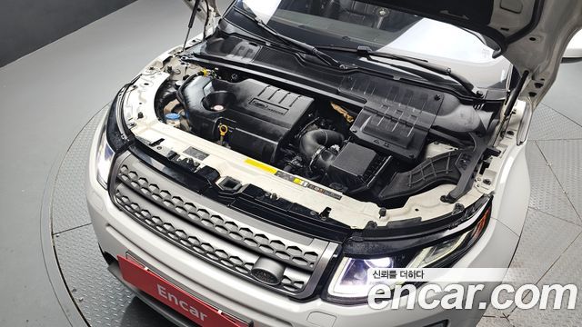 Land Rover Range Rover Evoque 2.0 TD4 SE 2016 — фото 6