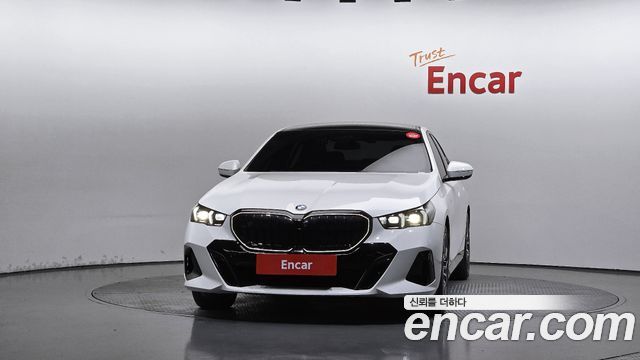 BMW 5 Series (G60) 520i Special Edition 2025 — фото 3