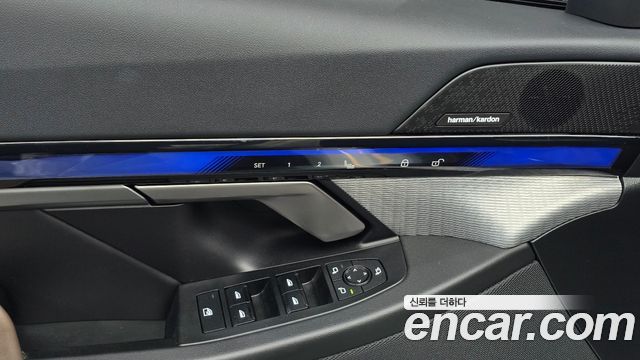 BMW 5 Series (G60) 520i Special Edition 2025 — фото 19