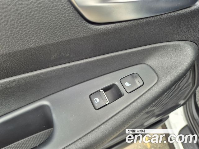 Hyundai Santa Fe Gasoline 2.5T 2WD Exclusive 2022 — фото 19