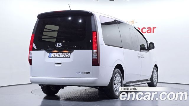 Hyundai Staria HEV 1.6 Cargo 5-Seater Modern 2025 — фото 2
