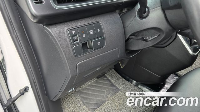 Hyundai Staria HEV 1.6 Cargo 5-Seater Modern 2025 — фото 18