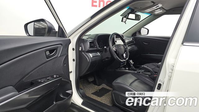 KG Mobility (SsangYong) Very New Tivoli Gasoline 1.5 4WD V3 2022 — фото 10