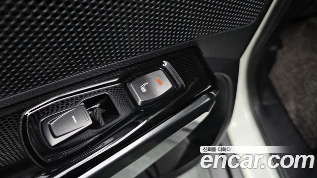 KG Mobility (SsangYong) Very New Tivoli Gasoline 1.5 4WD V3 2022 — фото 27