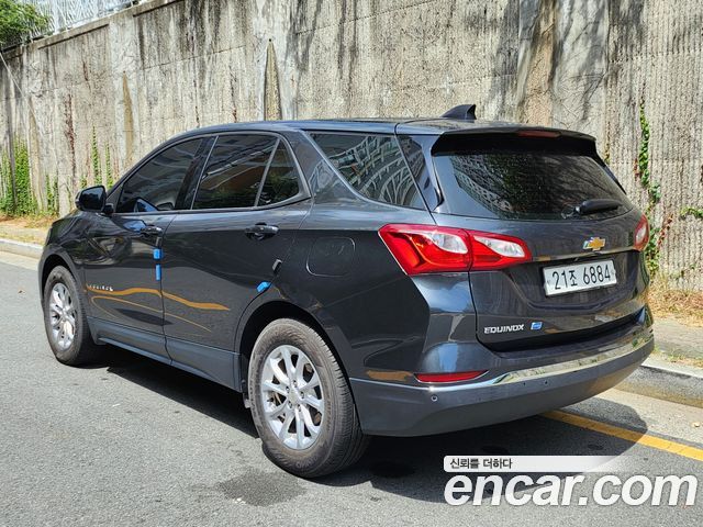 Chevrolet Equinox 2WD LS 2018 — фото 6