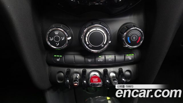MINI Cooper D Mid 3rd 2016 — фото 15
