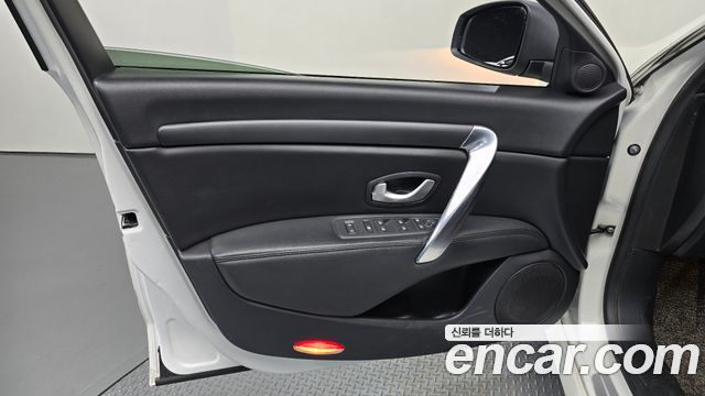 Renault Korea SM7 Nova LPLI 2.0 LPe Disabled 2016 — фото 24