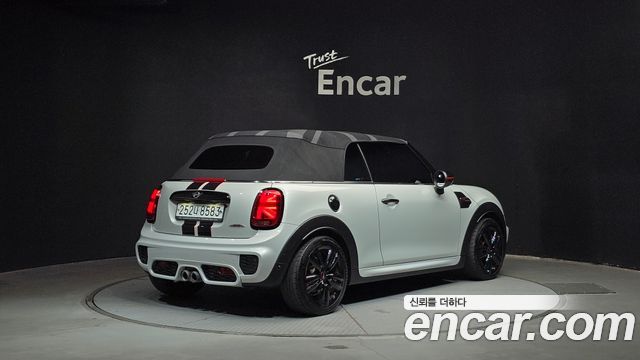 MINI Cooper S Convertible JCW 3rd 2020 — фото 2