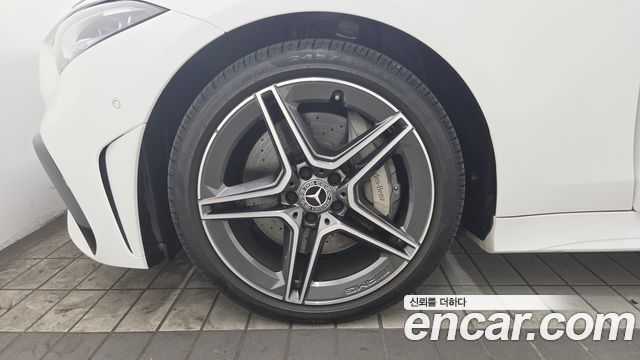 Mercedes-Benz CLS-Class (C257) CLS300d 4MATIC 2023 — фото 5