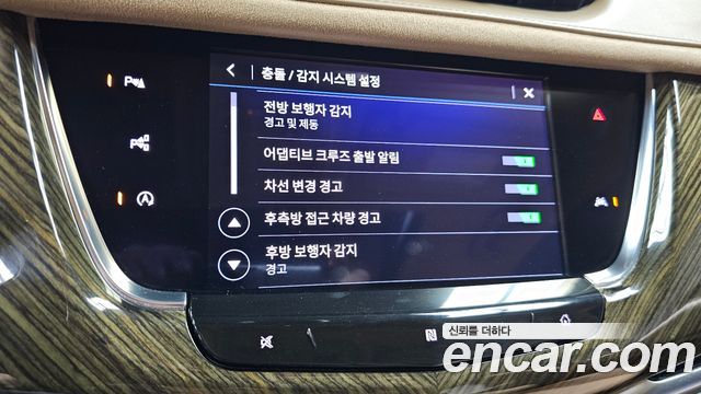 Cadillac XT6 3.6 Sport 2020 — фото 16