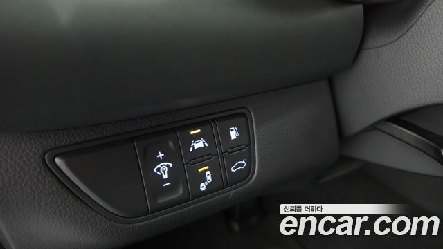 Genesis G70 2.2D Advanced 2018 — фото 18