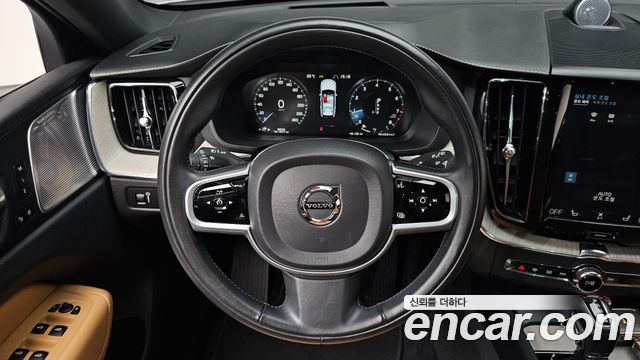 Volvo XC60 (II) T6 Inscription 2020 — фото 13