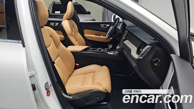 Volvo XC60 (II) T6 Inscription 2020 — фото 26