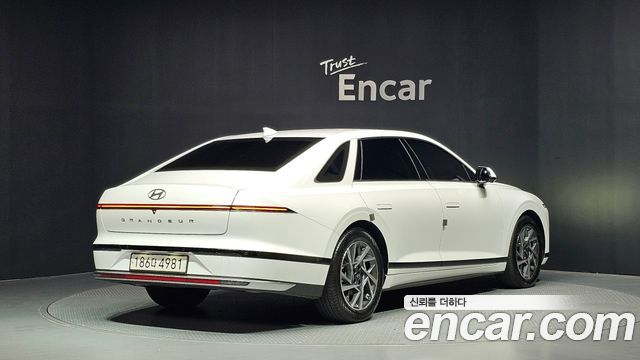 Hyundai Grandeur (GN7) 2,5 Gasoline 2WD Exclusive 2023 — фото 2