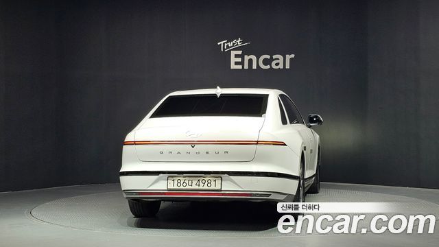 Hyundai Grandeur (GN7) 2,5 Gasoline 2WD Exclusive 2023 — фото 4