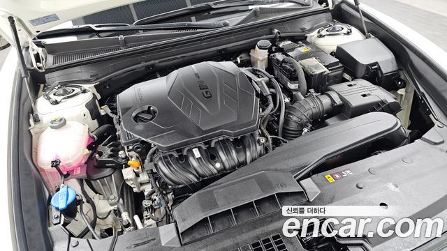 Hyundai Grandeur (GN7) 2,5 Gasoline 2WD Exclusive 2023 — фото 6