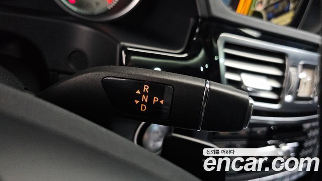Mercedes-Benz E-Class (W212) E400 4MATIC 2015 — фото 9