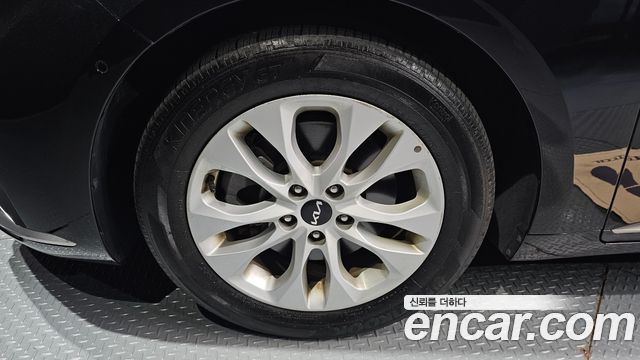 Kia K8 2.5 Gasoline 2WD Noblesse 2023 — фото 5