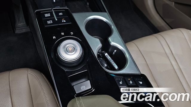 Kia K8 2.5 Gasoline 2WD Noblesse 2023 — фото 9