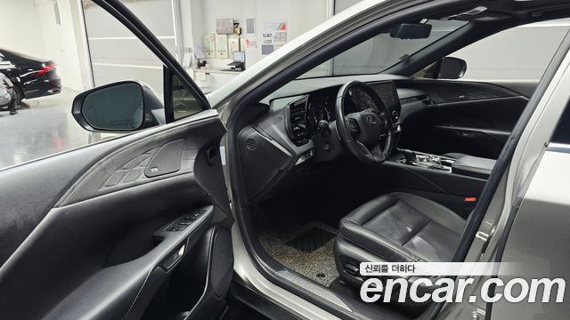Lexus RX450h+ (V) Luxury 2023 — фото 10